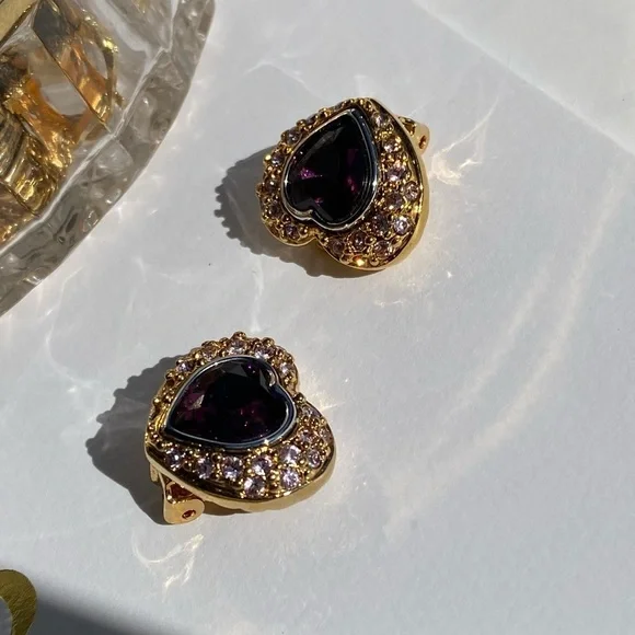 Swarovski tiny Purple Heart 💜 gold tone clip on earrings